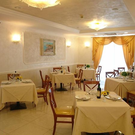 Hotel Di Cosmo San Giovanni Rotondo Exterior foto