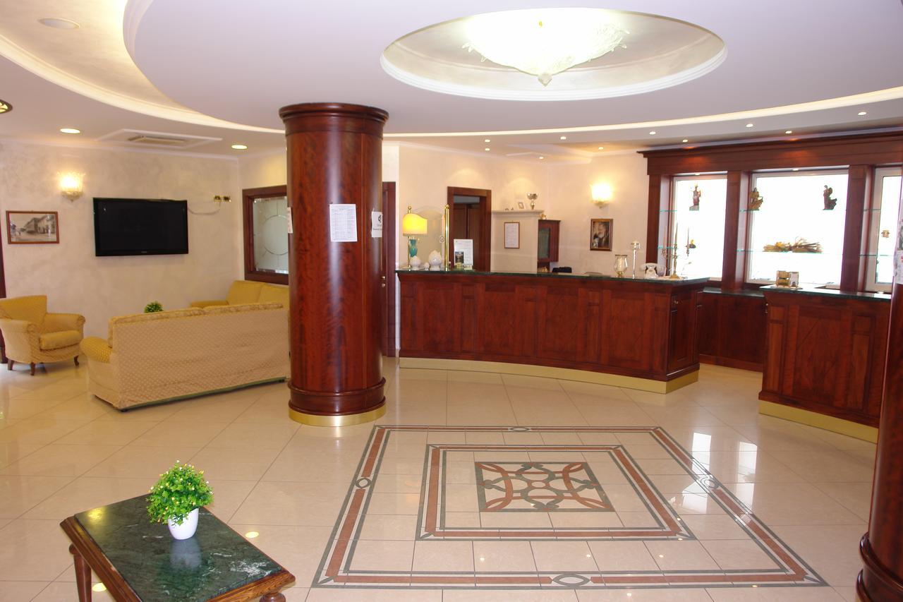 Hotel Di Cosmo San Giovanni Rotondo Exterior foto